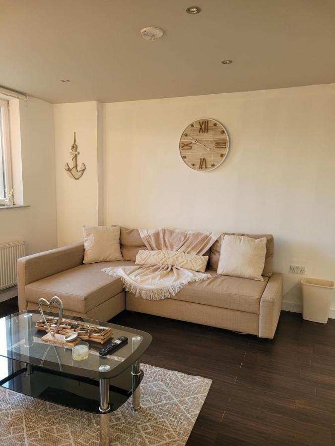 Norbury  Amazing London 1 Bedroom Flat In Astral House As18 מראה חיצוני תמונה