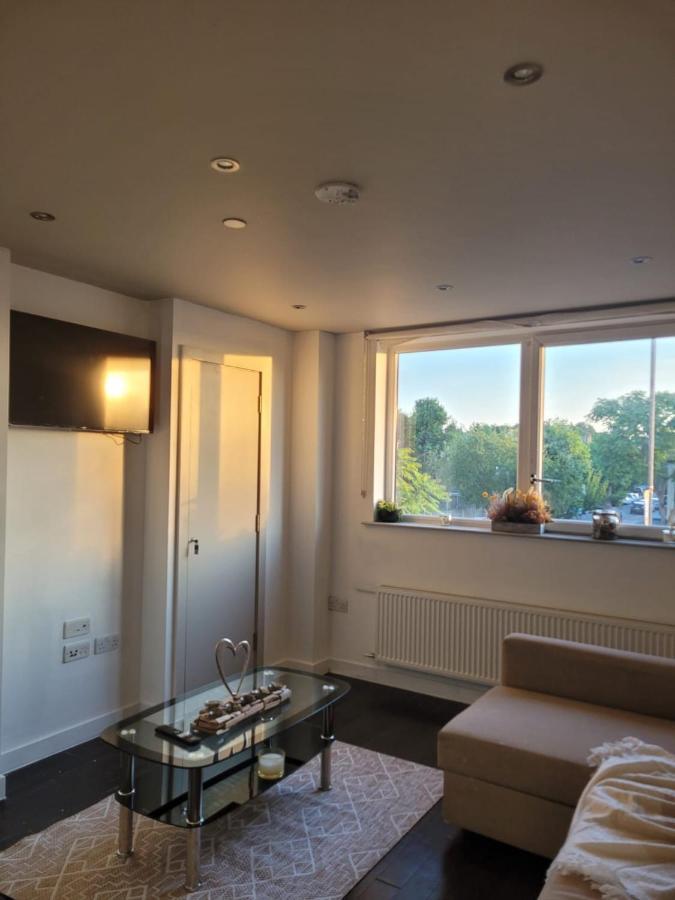 Norbury  Amazing London 1 Bedroom Flat In Astral House As18 מראה חיצוני תמונה