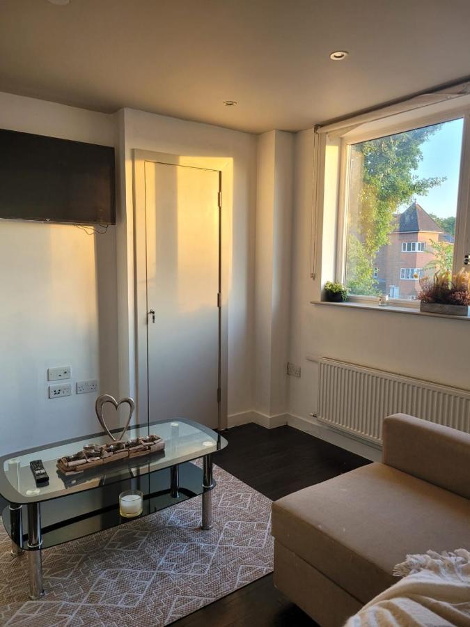 Norbury  Amazing London 1 Bedroom Flat In Astral House As18 מראה חיצוני תמונה